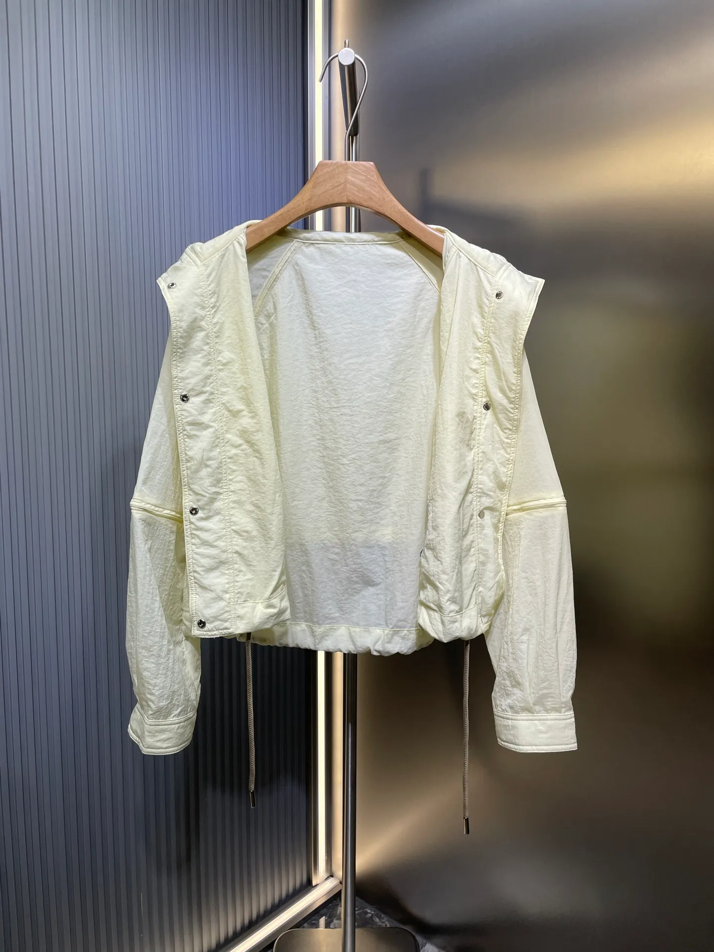 MO*CLER 24 ！ Breathable！ ，H 。 logo 😍 In Stock SML